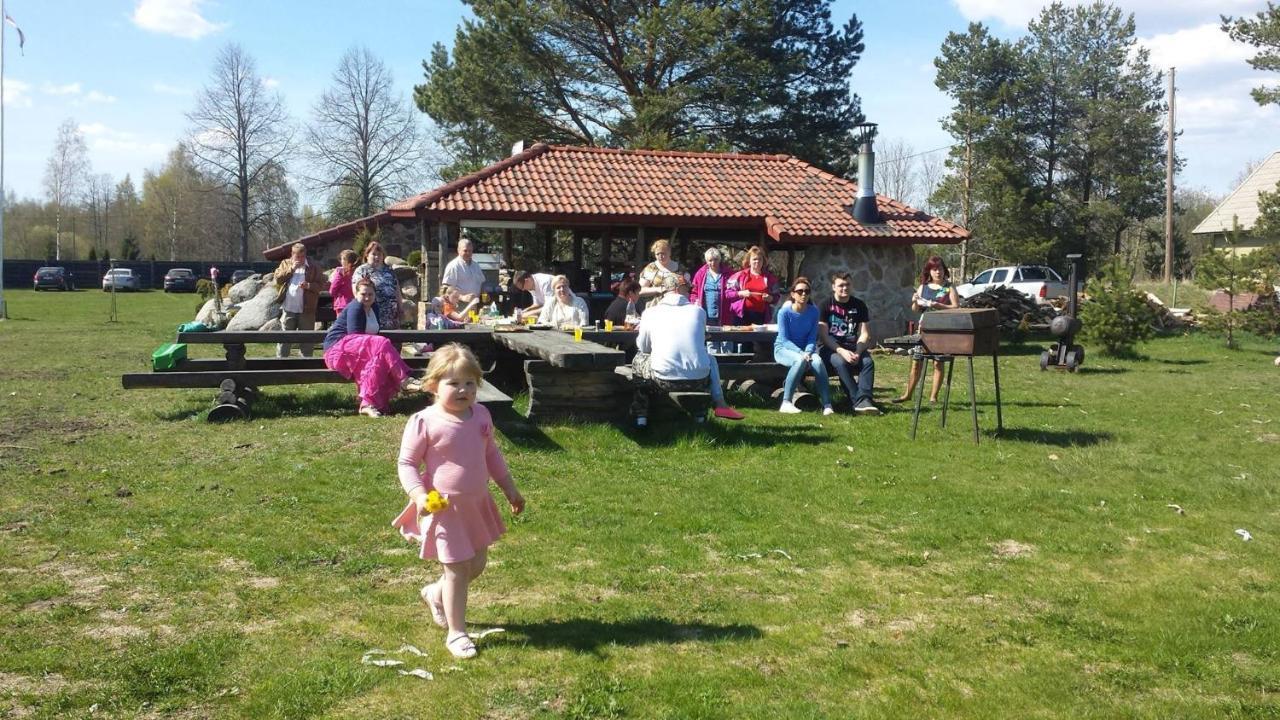 Paeevatalu Camping Hotel Vilusi Buitenkant foto